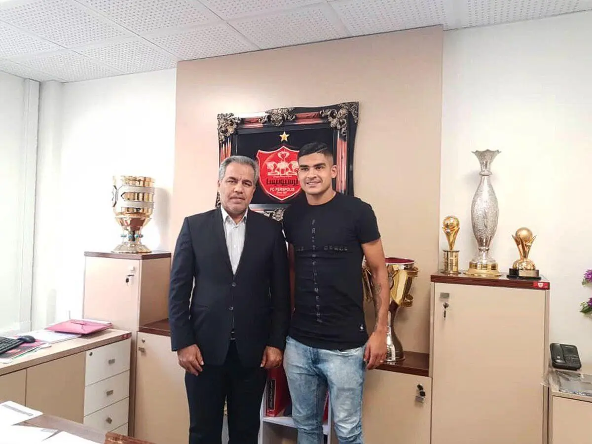 جونیور رسما به پرسپولیس پیوست
