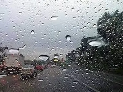 بارش باران و تردد روان در محورهای مواصلاتی البرز