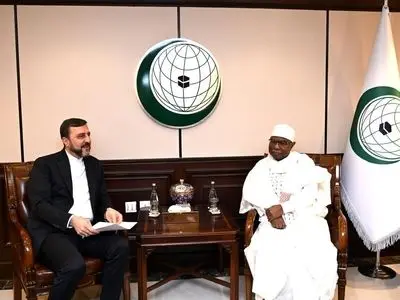 نائب وزير الخارجية الإيراني يلتقي الأمين العام  لمنظمة التعاون الإسلامي