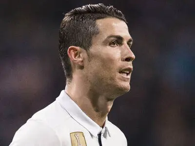 رونالدو: به بارسلونا نرو، به رئال ملحق شو!