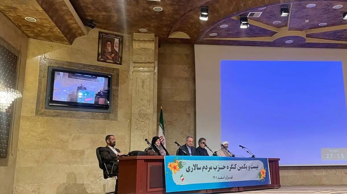 اقتصاد منبع اصلی تزریق انرژی به پیکر جامعه است/ به بهانه «بانیان وضع موجود» نخبگان از عرصه سیاسی کشور کنار گذاشته شدند