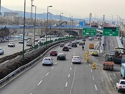 ترافیک عادی و روان در تمامی معابر و بزرگراه‌های پایتخت