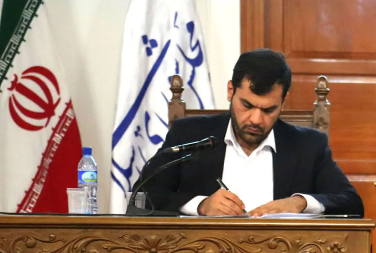 حمله به نماد دموکراسی ایران با کلاشینکوف و نارنجک خوشایند نبود