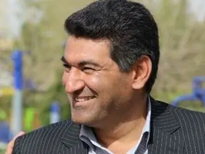 دلیلی برای استعفا ندارم