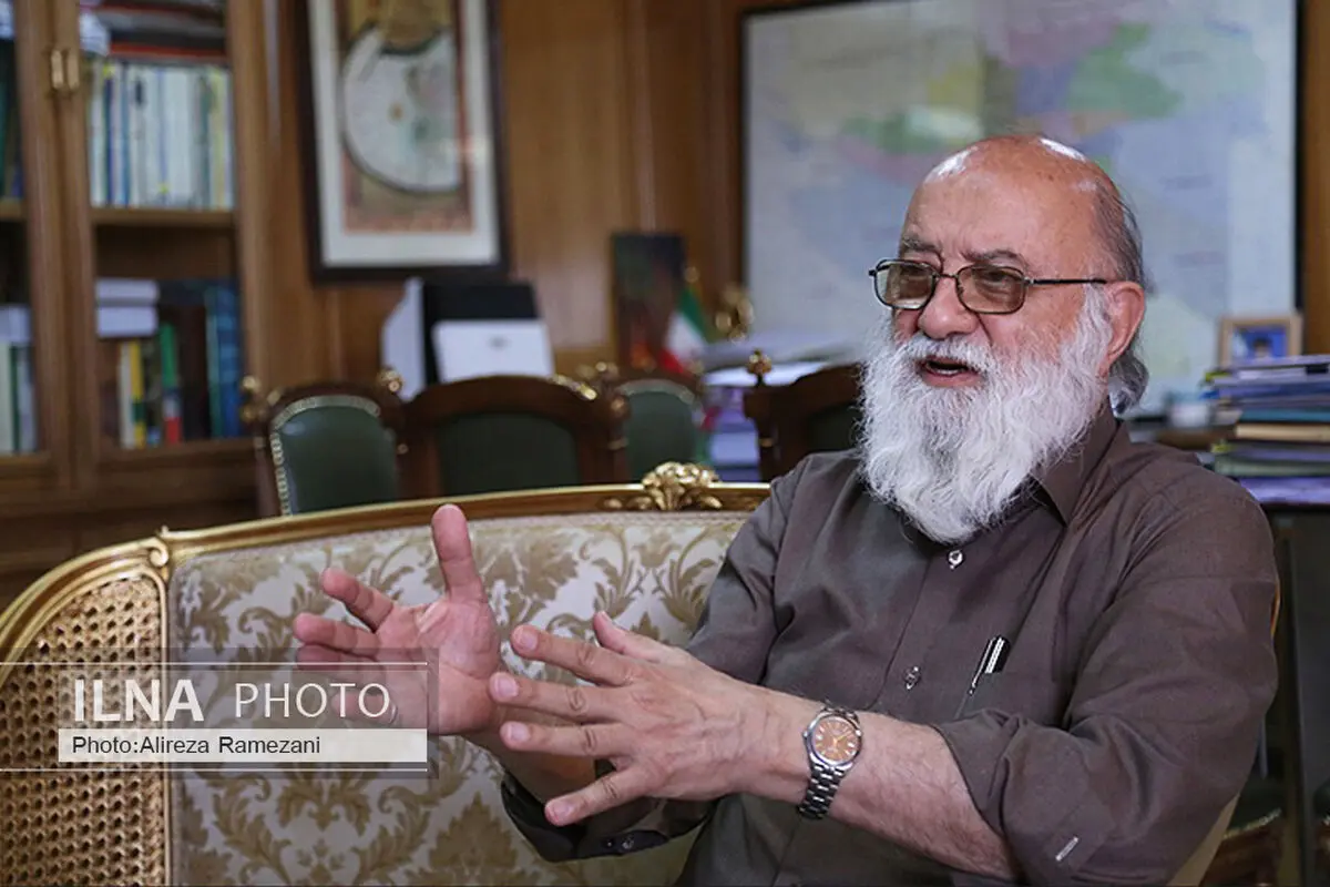 پرونده املاک "نجومی" نبود/ شورای شهر جای سیاست بازی نیست/ باید ساختمان‌سازی را رونق داد/  اداره و مدیریت شهر کاری کاملا تخصصی است