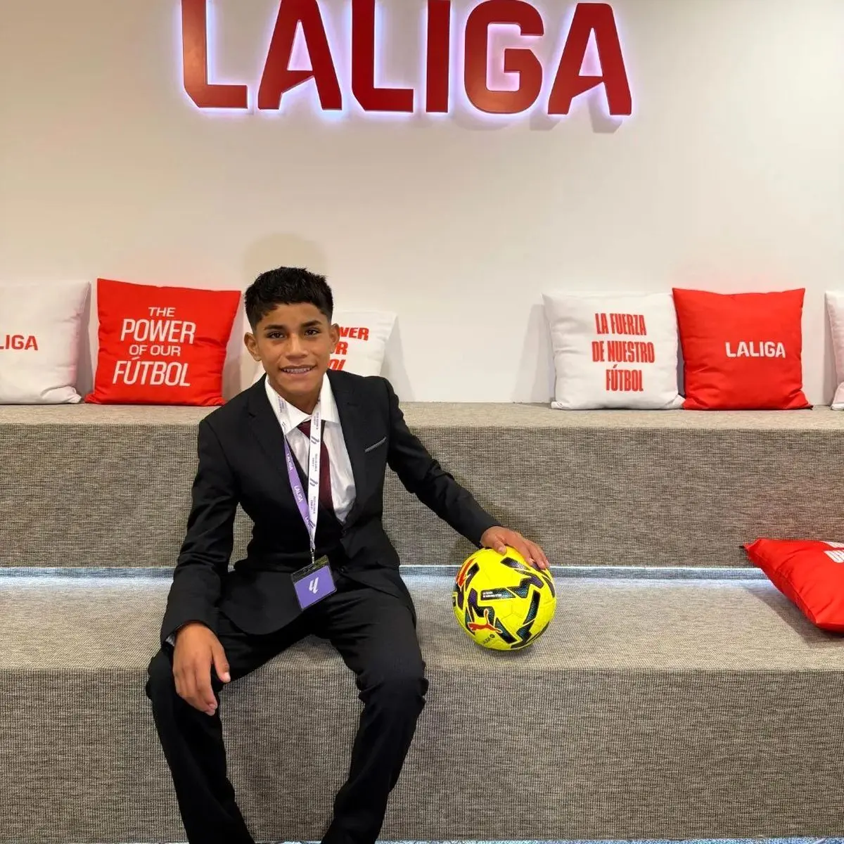 داستان پسربچه ۱۵ ساله؛ از گزارش فوتبال بالای تپه تا تماشای بازی در سانتیاگو برنابئو