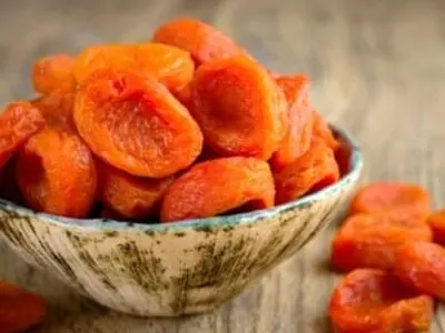 ترفند و روش تهیه برگ زردآلو در منزل به روش سنتی
