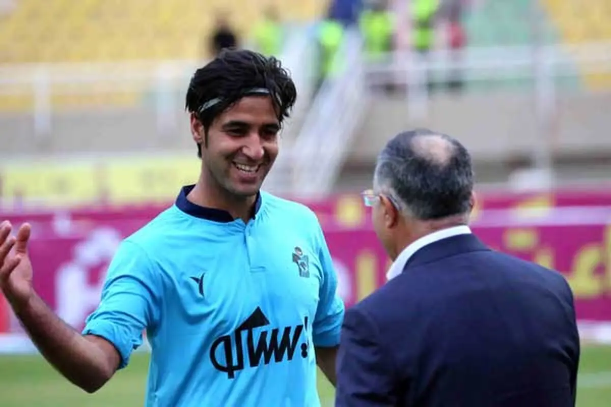 مشکل پور در پیکان ماندنی شد