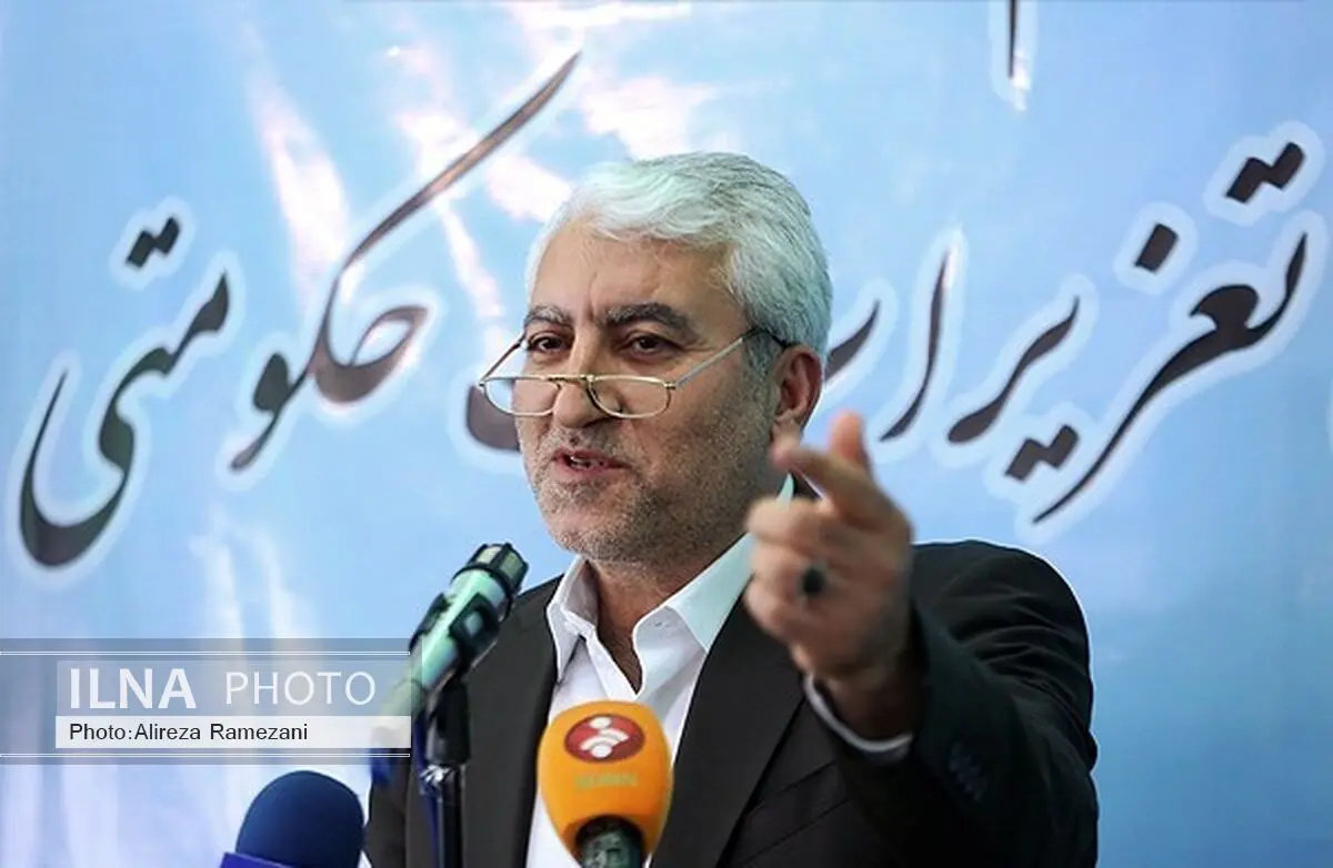 پورشه‌ها و ماشین‌های لوکس صاحبان قدرتمندی دارند/ گاهی حتی یک اغذیه‌فروشی را نمی‌توانیم جریمه و پلمپ کنیم