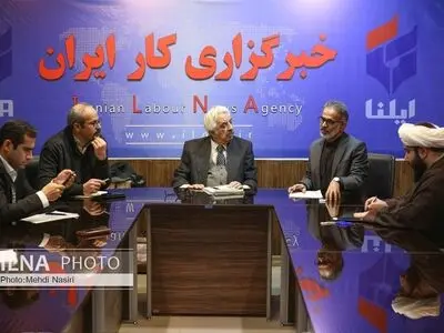 دغدغه‌ی «طبقه برنده» آرایش سگِ بازیگران سینماست/ راز غنا سلطه بر قدرت سرمایه‌ی سیاسی است/ احمدی‌نژاد دولت را داروغه‌ی ناتینگهام می‌دانست/ دولت آقای خاتمی بهترین دولت برای کارگران بود/ با کاوش در احوال پولداران راز فقر را بازمی‌کنم