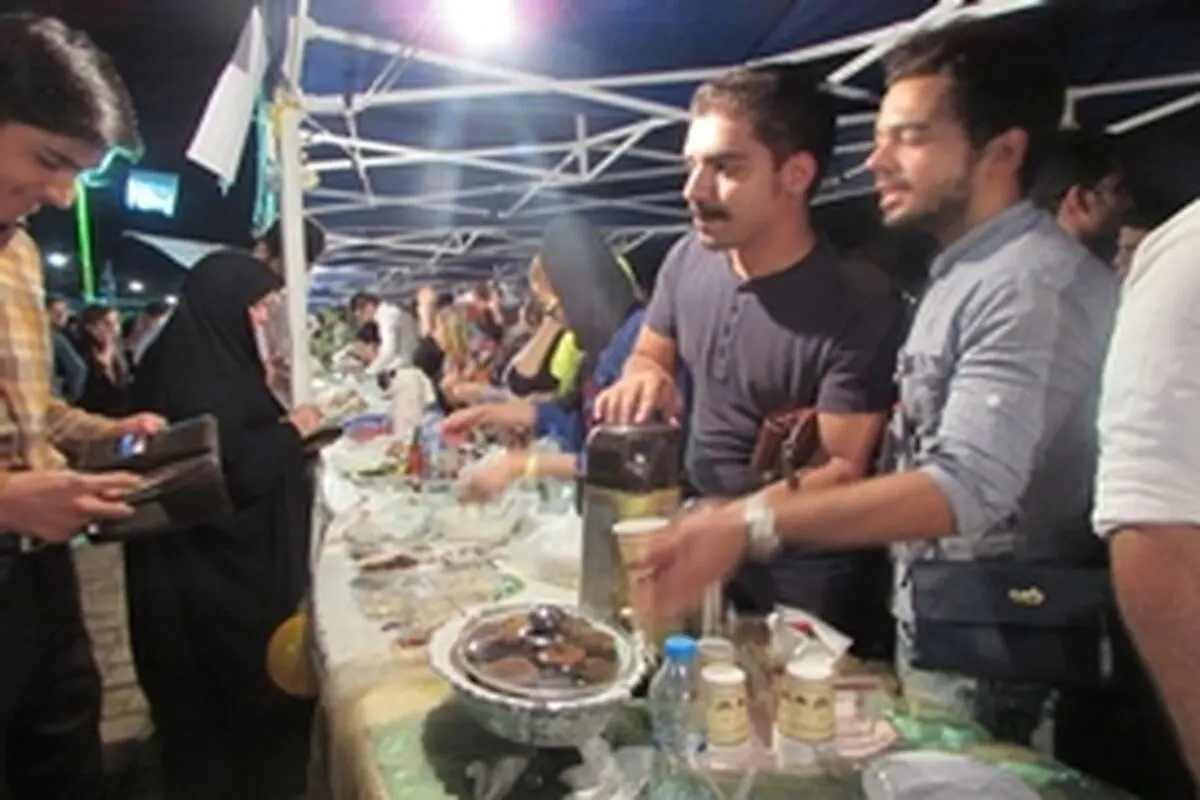 جشنوارهٔ غذای خیریه هلال احمر اهواز برگزار شد