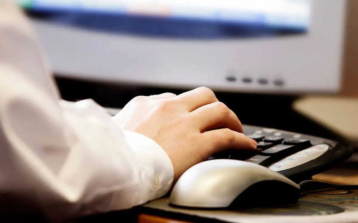 19 میلیون و 800 هزار نفر از کاربران اینترنت زیر 18 سال هستند/ میزان بالای جرایم از طریق تلگرام و اینستاگرام