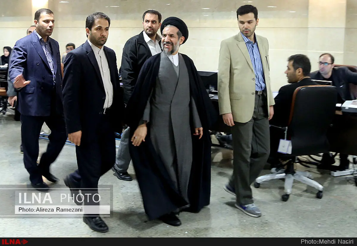 ابوترابیفرد برای انتخابات مجلس نامنویسی کرد