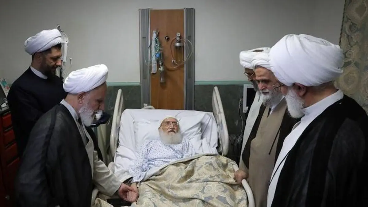 عیادت نمایندگان رهبر معظم انقلاب از آیت‌الله نوری همدانی

