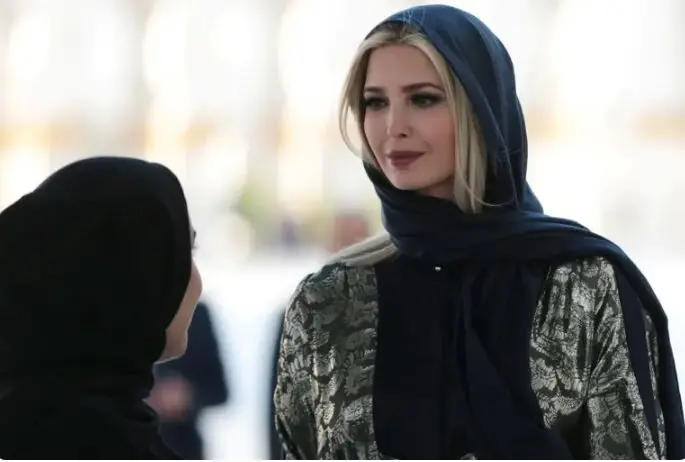 حمله ترامپ به فرماندار نیویورک؛ عکس ایوانکا با حجاب علیه پدرش خبرساز شد