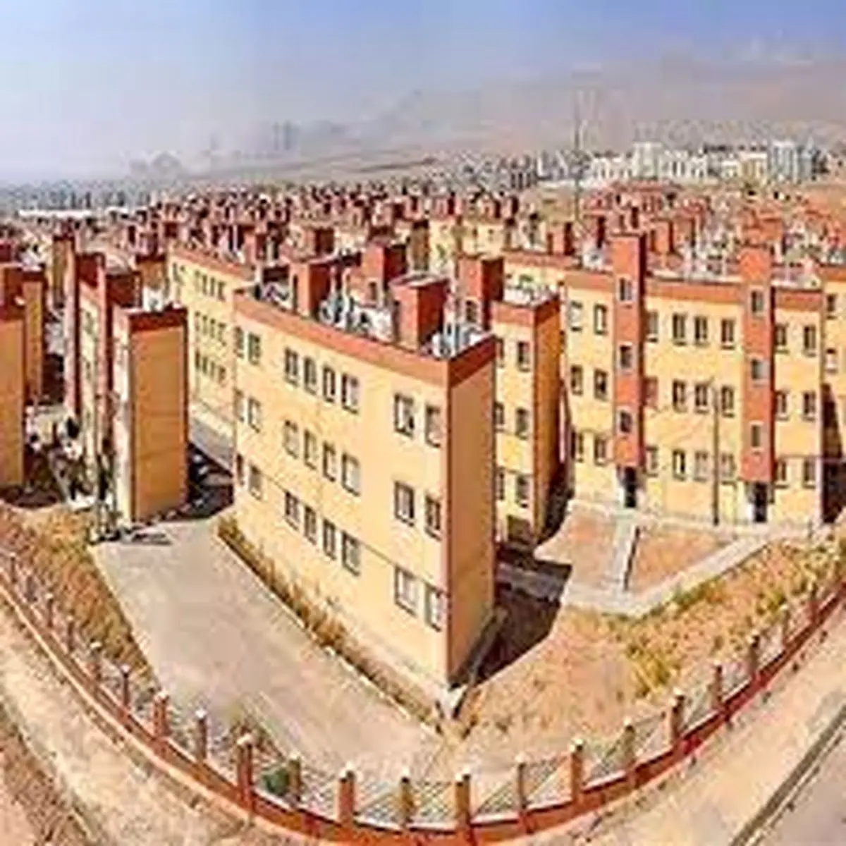 طرح 8100 واحدی جهش تولید مسکن اراک بزرگترین پروژه یکجا کشور است / آغاز عملیات اجرایی احداث 20هزار واحد مسکونی در 8 شهر استان مرکزی