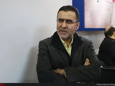 افرادی در دوره گذشته در ورطه فسادهای مالی و اخلاقی افتادند که پیوسته از مفاهیم ارزشمند و دین هزینه کردند 