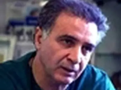 زادمهر: سه‌شنبه برای جراحی بستری می‌شوم