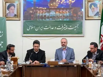 شورای شهر باید به جایگاه واقعی خود بازگردد/اعتراض مسالمت‌آمیز حق مردم است