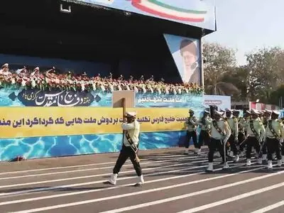 الجيش الإيراني: عظمة إيران تحت قيادة آية الله الخامنئي تُرغم الأعداء على الرضوخ