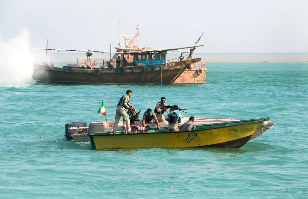 لنج‌های ربوده‌شده پس از سه ماه از دست دزدان دریایی سومالی آزاد شدند