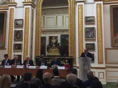 توقف برنامه ساخت ششمین نیروگاه بزرگ خورشیدی جهان در ایران