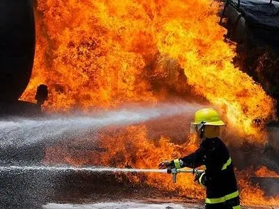 انفجار در آزمایشگاه واحد فرآوری سیلیس ملایر/ ۳ کارگر مصدوم شدند