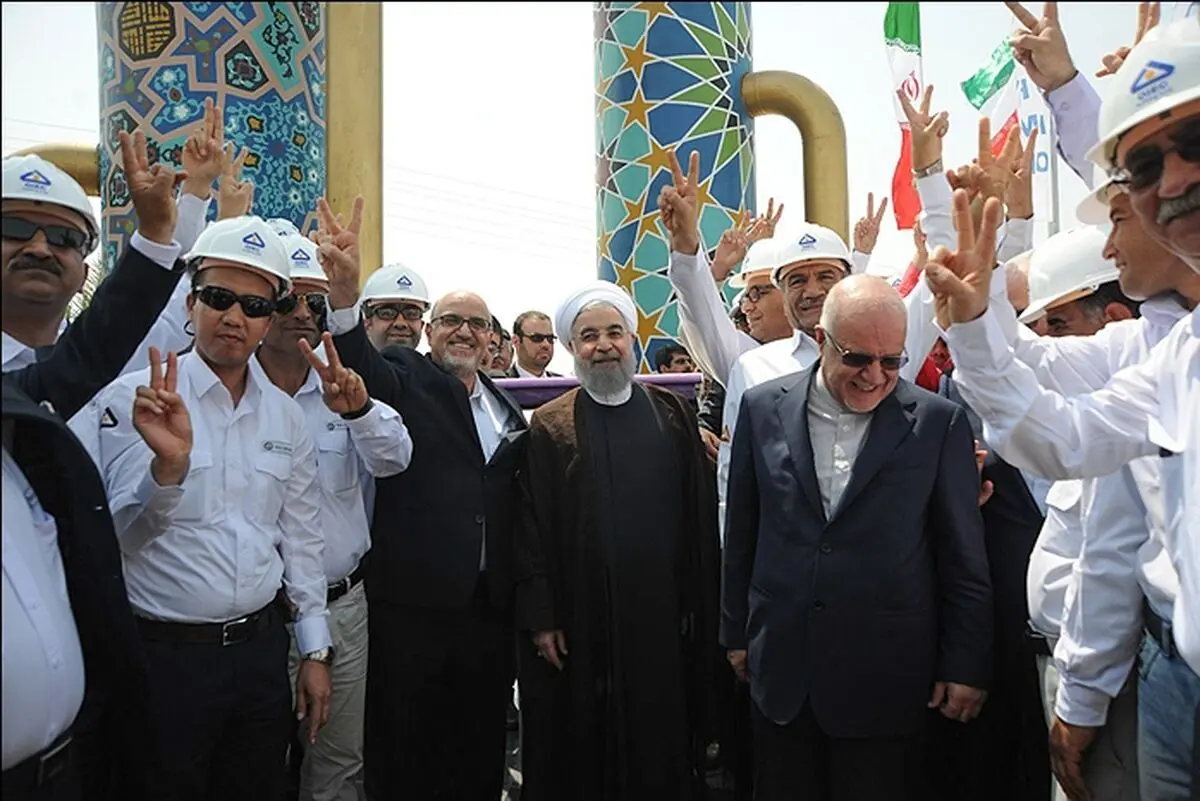 نگذاریم فردای ما به دروغ و تهمت آلوده شود/انقلاب نکردیم که رو در روی یکدیگر باشیم/ تولید نفت را به مرز قبل از تحریم‌ها رساندیم 