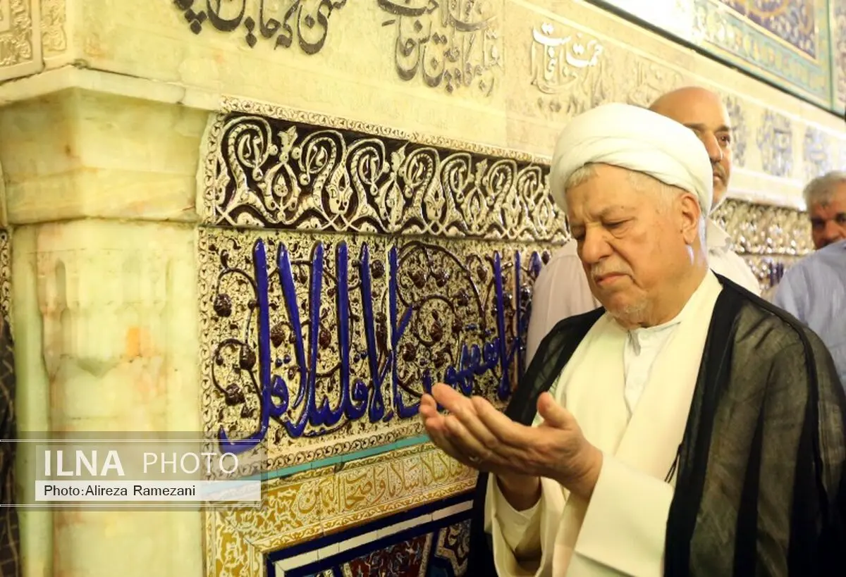  آیت الله هاشمی به زیارت حرم امام رضا (ع) رفت + تصاویر