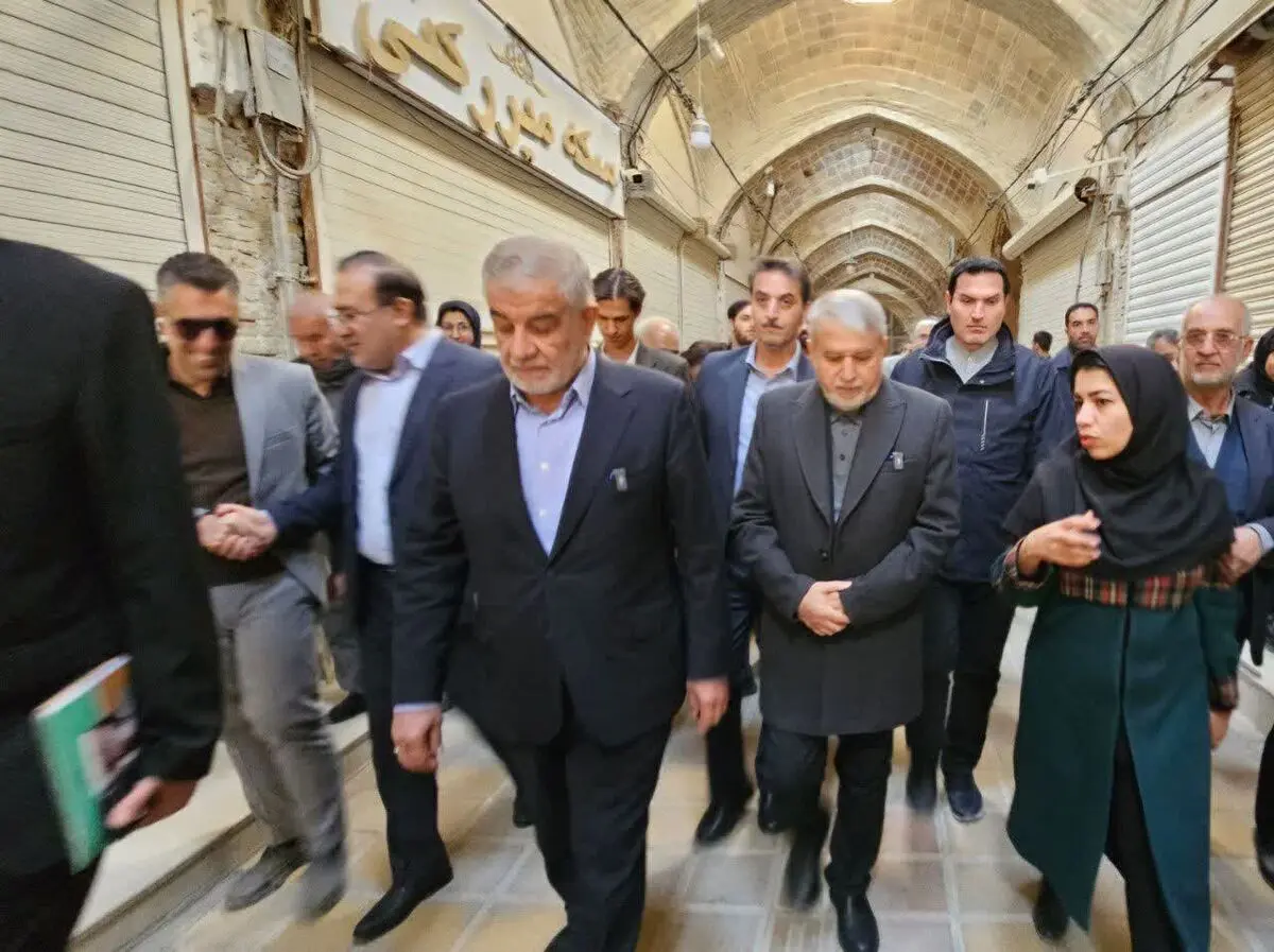 بازدید وزیر میراث فرهنگی از روند بازسازی بازار تاریخی یزد
