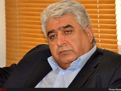 حمله حسین شمس به ناظم الشریعه: کار شما از جرم و جنایت بدتر است!/دو نسل فوتسال را سوزاندید(ویدیو)