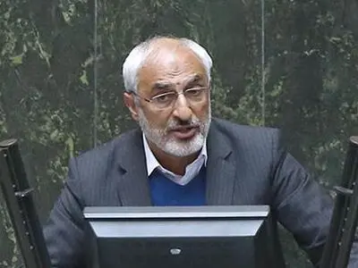 دولت قرارگاه خدمت تشکیل دهد/ رهبری بیشترین اختیارات را به دولت فعلی داده و  کمترین بهره را برده‌اند