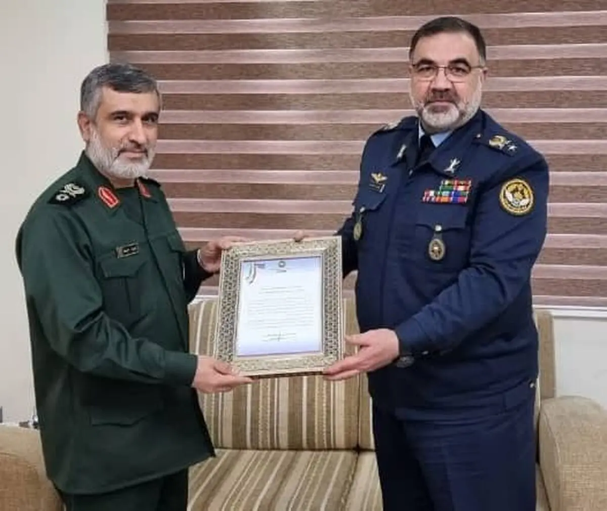 دیدار فرمانده نیروی هوایی ارتش با سردار حاجی‌زاده به مناسبت روز پاسدار