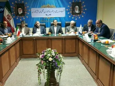وزیر جهادکشاورزی وارد اراک شد 