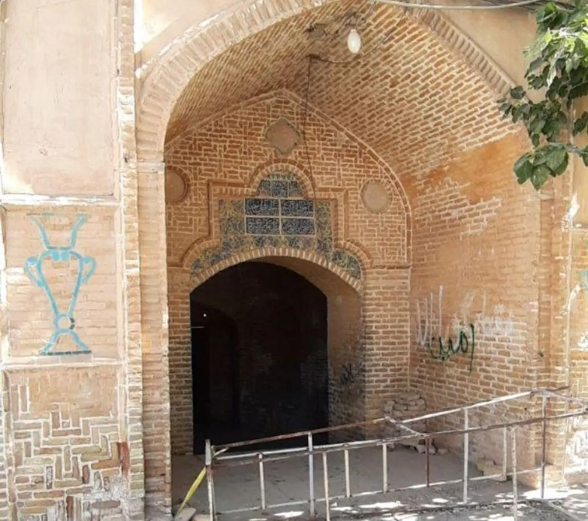 بنای امامزاده سلطان ابراهیم با مشارکت اوقاف و میراث فرهنگی مرمت می شود 