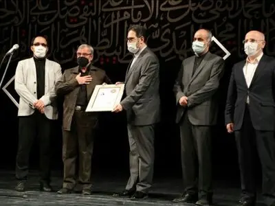 اعطای گواهینامه درجه یک هنری به استاد کلامی