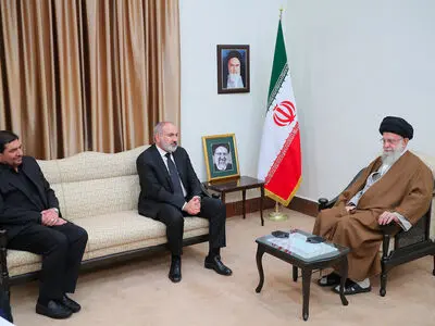 Armenian PM met with Supreme Leader to express condolences