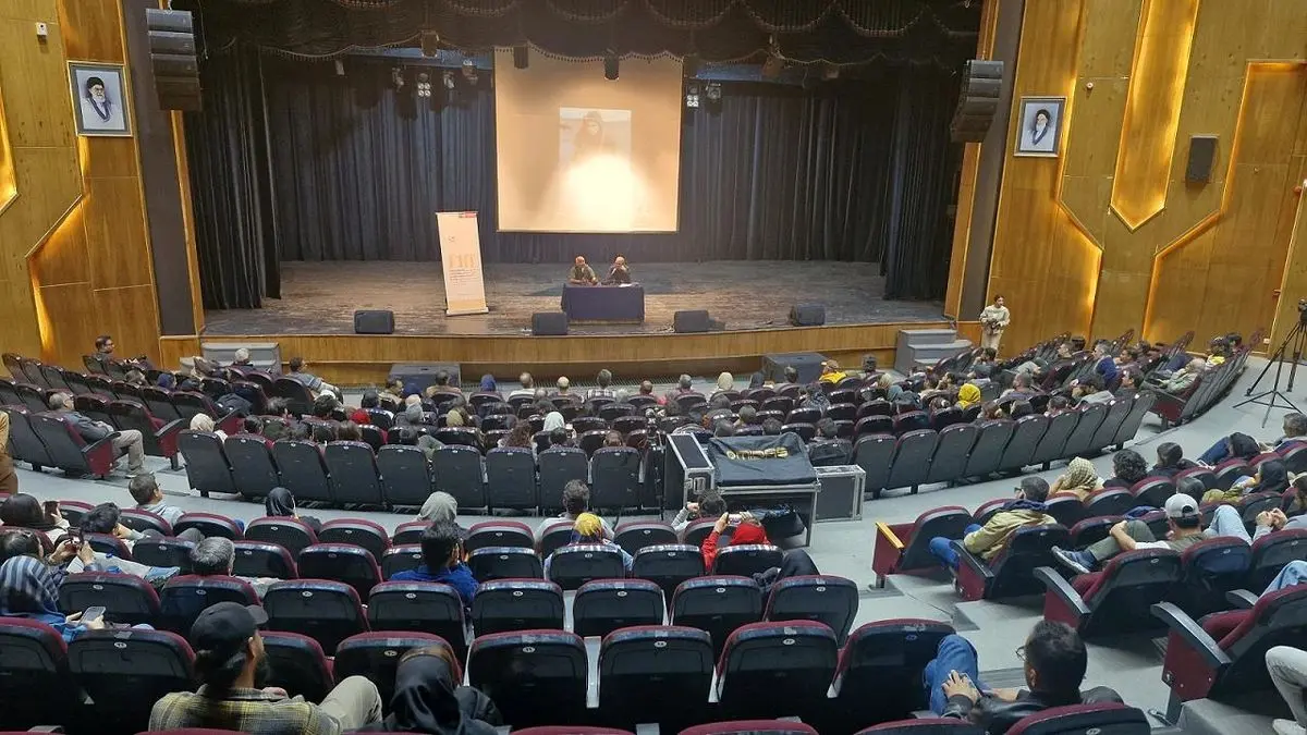 کارگاه عکاسی با حضور آلفرد یعقوب‌زاده برگزار شد/ ۴۵ سال ایستادگی بر سر حقیقت