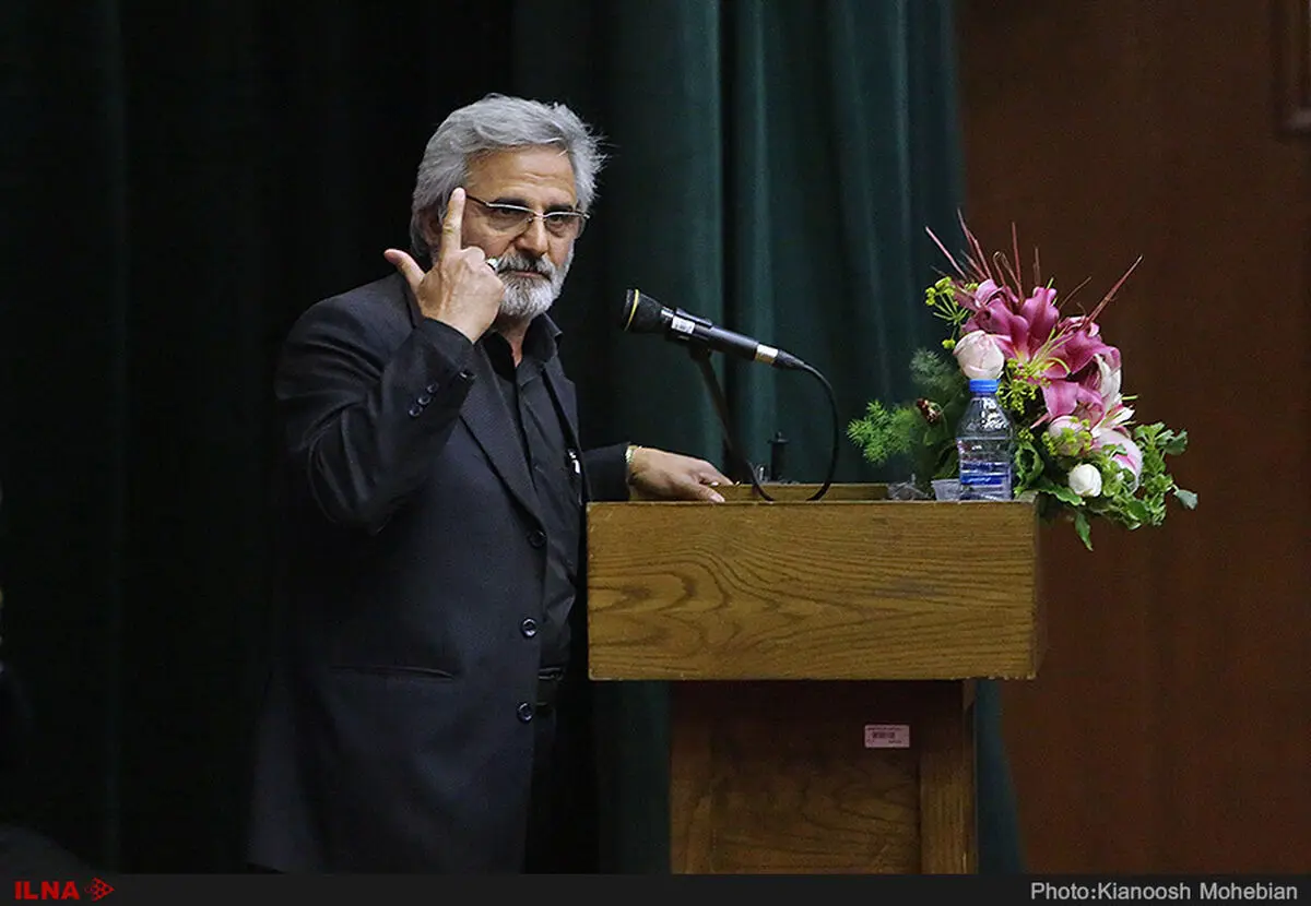 تامین اجتماعی برای تأمین نقدینگی اقدام به فروش و استقراض کرده است/در معرض بحران‌های جدی هستیم