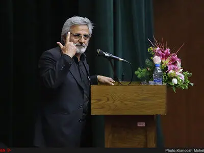 مجلس عامل اصلی مناسباتی است که به گرانی دامن زده است/ نمایندگان در این فضا از دولت و وزرا امتیاز می‌گیرند/ با تشکیل وزارت بازرگانی، عدالت در توزیع برقرار می‌شود