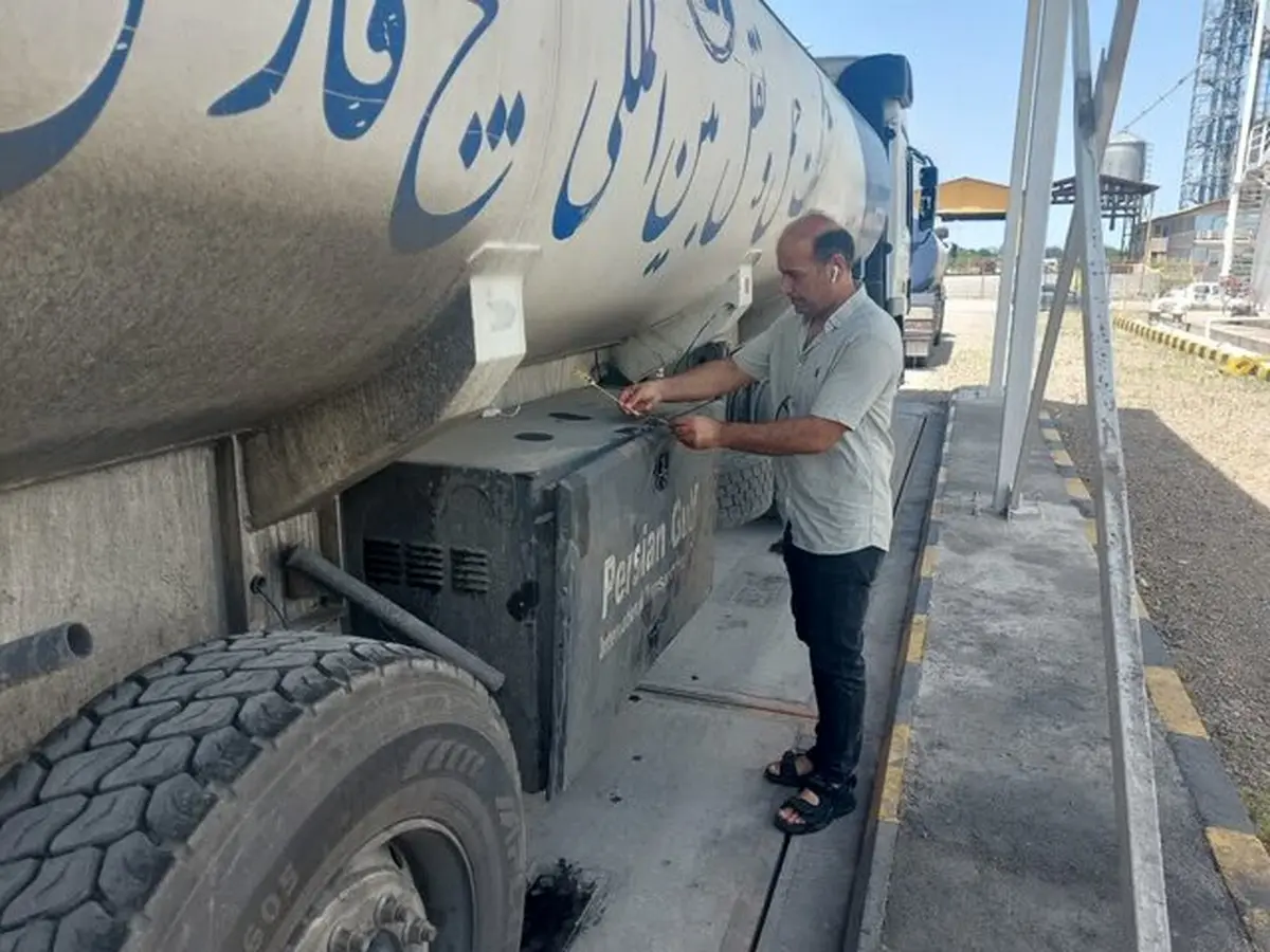 یک محموله پنج هزار تنی روغن ذخیره شده در بندر نوشهر ترخیص شد