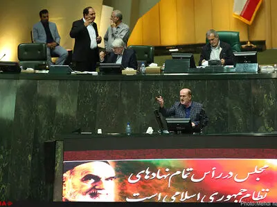 هر سه فراکسیون ائتلاف کنیم