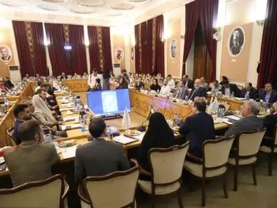 دیدار سفرا و روسای دانشگاه‌های ۱۲ کشور با رییس دانشگاه تهران