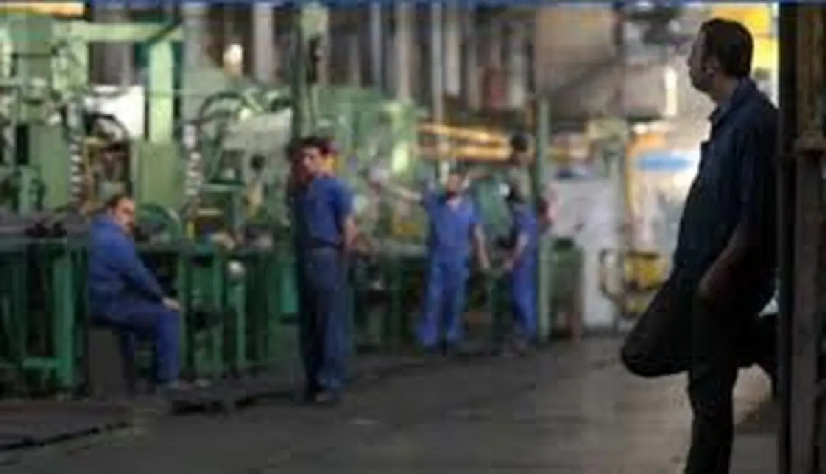 اخراج در آستانه بازنشستگی پیش از موعد/ کارگرانی که خانه‌نشین می‌شوند!