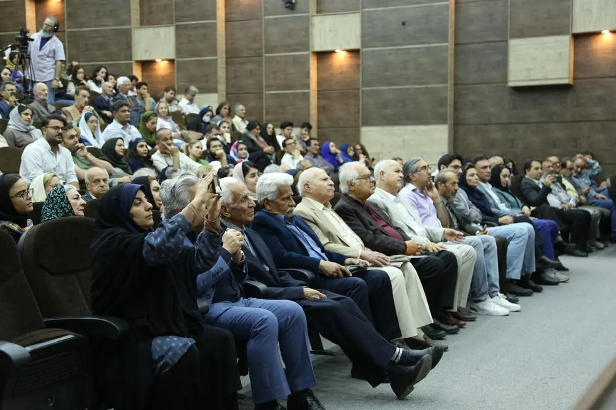سعدی بر خوان ایران نشست/مدیر مرکز سعدی شناسی: فردوسی و سعدی دو روی سکه هویت ایرانی هستند
