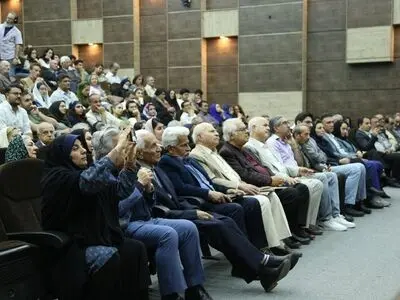 سعدی بر خوان ایران نشست/مدیر مرکز سعدی شناسی: فردوسی و سعدی دو روی سکه هویت ایرانی هستند
