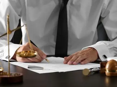 چگونه یک وکیل کرج را انتخاب کنیم؟