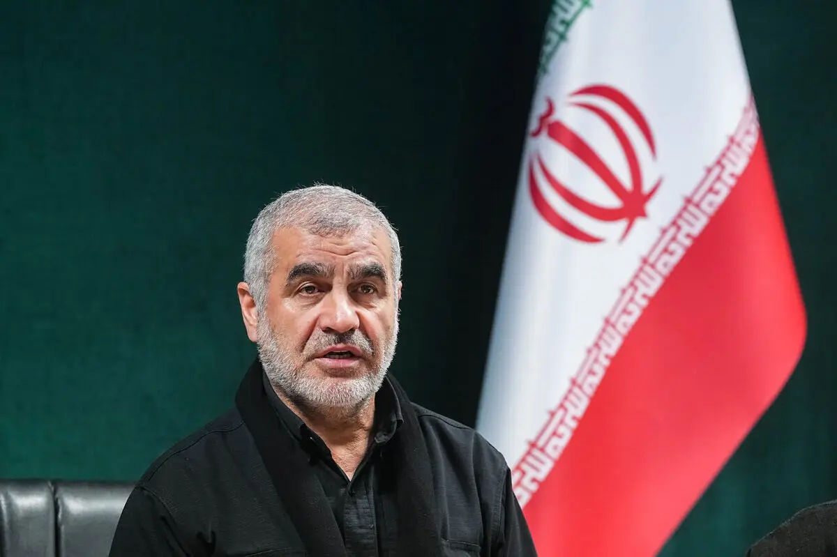 دولت با محتکران و سواستفاده گران برخورد کند