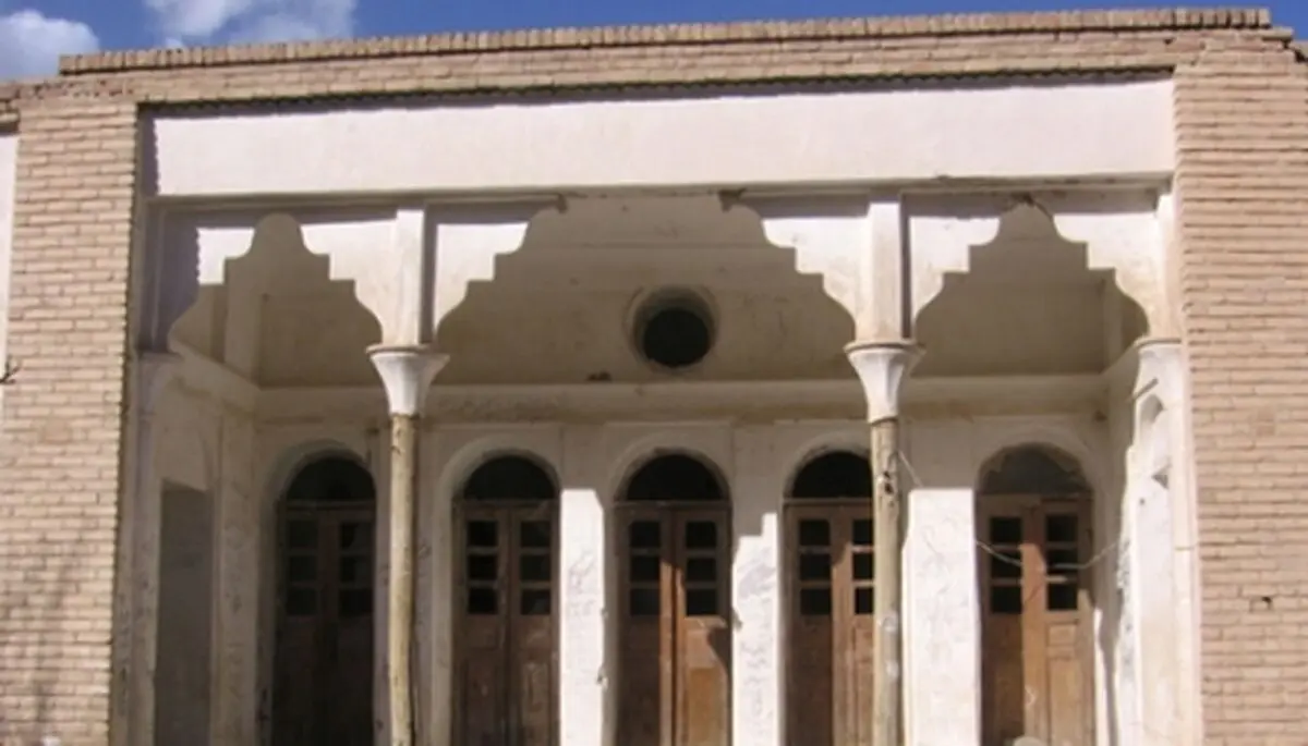 نامناسب بودن سالن های برخی از مراکز تجمیعی واکسیناسیون در فصل سرما/ ضرورت ایجاد مطالبه مردمی "بله به واکسن" در کشور 