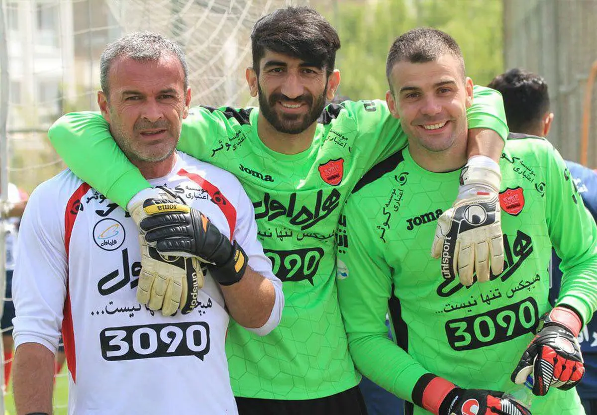 تولد فرزند دروازه بان پرسپولیس (عکس)